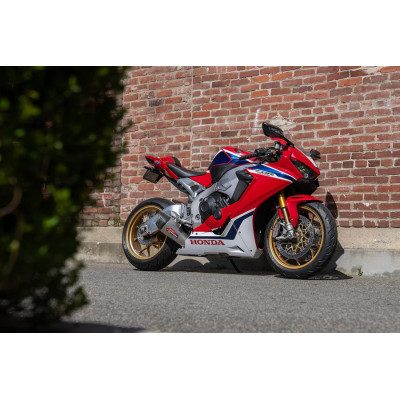 YOSHIMURA | AT2 Slip-on for HONDA CBR 1000 RR/SP/SP2 2017-2026