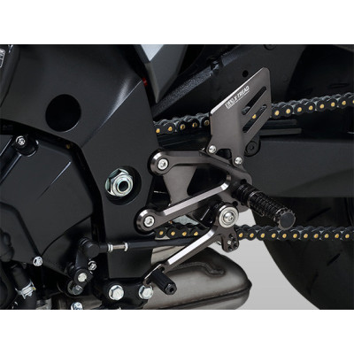 Pedane arretrate X-Tread multiregolabili Yoshimura per Suzuki Katana 2019-2021